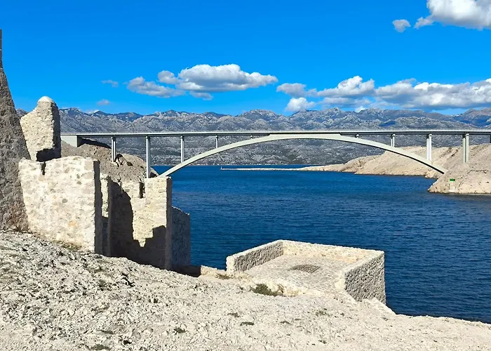 Marin * Pag Town