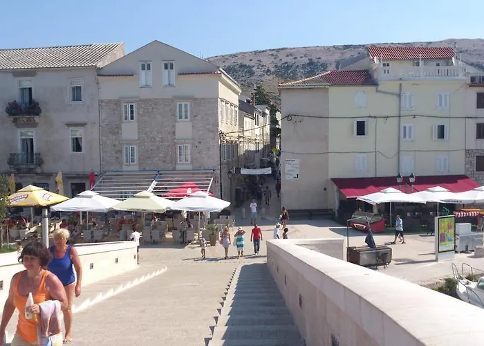 Marin Pag Town