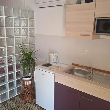 Marin Apartment *