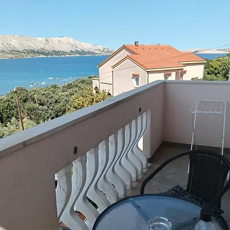Marin Apartman Pag Town