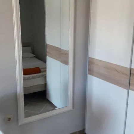 Marin Apartman Pag Town